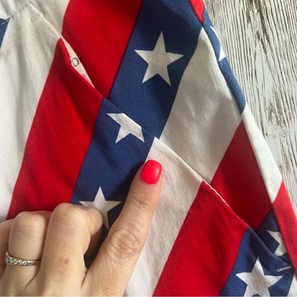Royal & Awesome Red and White Golf Shorts with Patriotic Stripes 42 - Picture 6 of 8